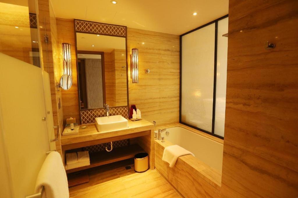 Mangrove Tree Resort World Qingdao Exterior photo
